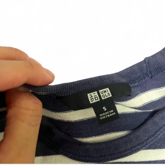 [SOLD] Uniqlo Navy and White Striped Tee - Picture 2 of 4